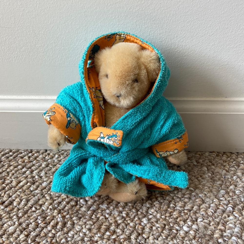Muffy VanderBear In Robe
